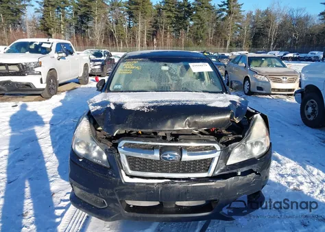 2014 Subaru Legacy 2.5I Premium из США, поврежденный, VIN 4S3BMBC61E3037802